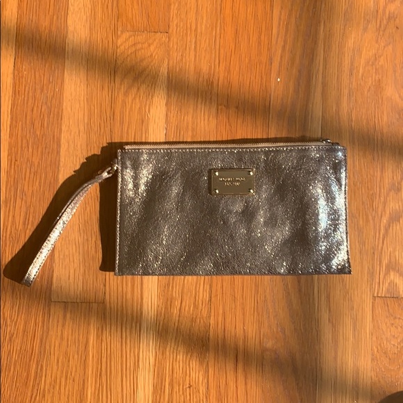 MICHAEL Michael Kors Handbags - Michael Kors Clutch